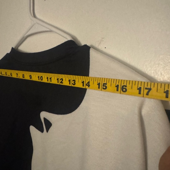 Black and Cream Cat Graphic Sweatshirt - Picture 3 of 4